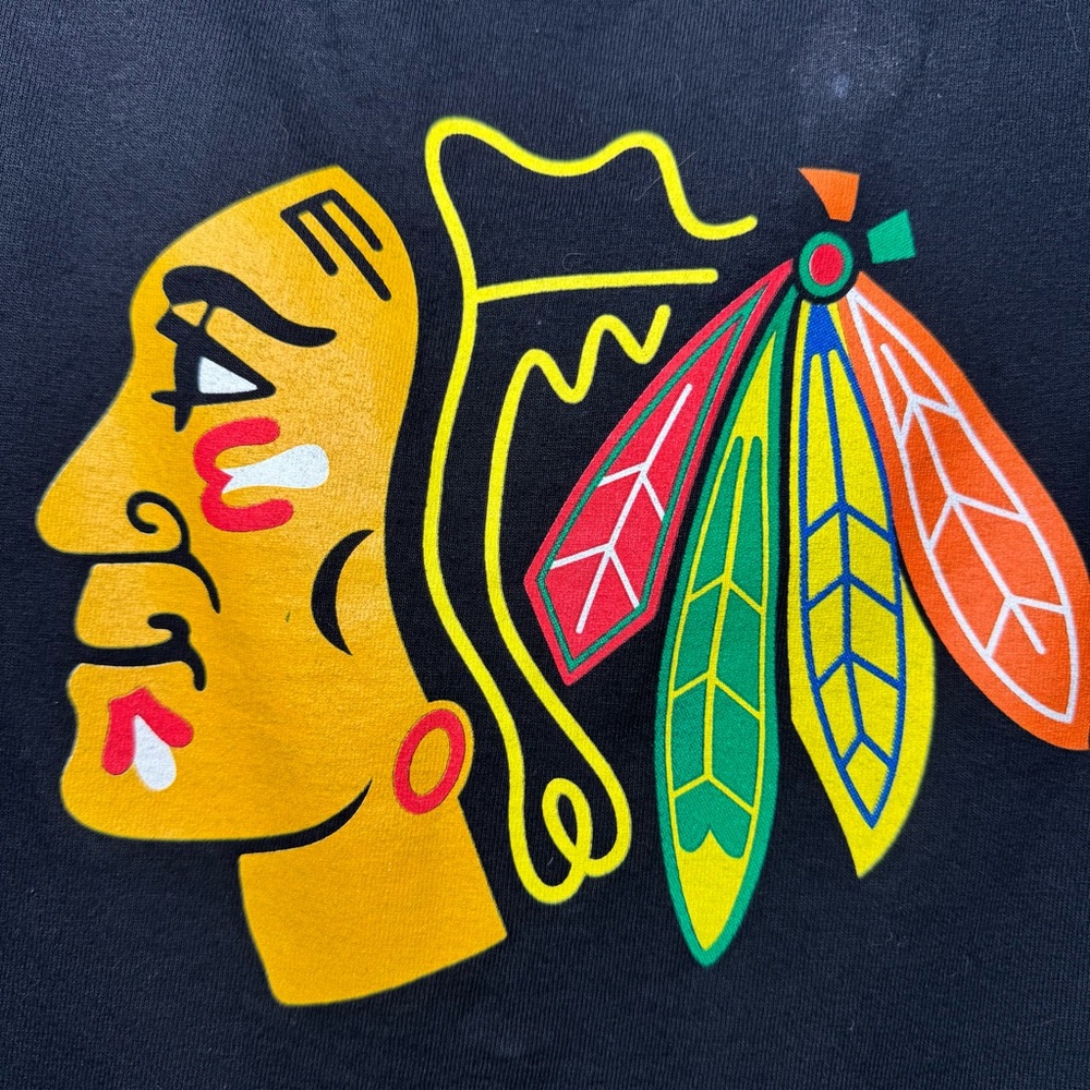 Reebok Blackhawk Oduya Beaded Fringe Cropped Sports Team Logo Small - Picture 2 of 12